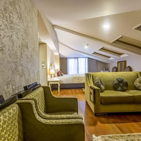 Eurostar Old & Hotel 4*