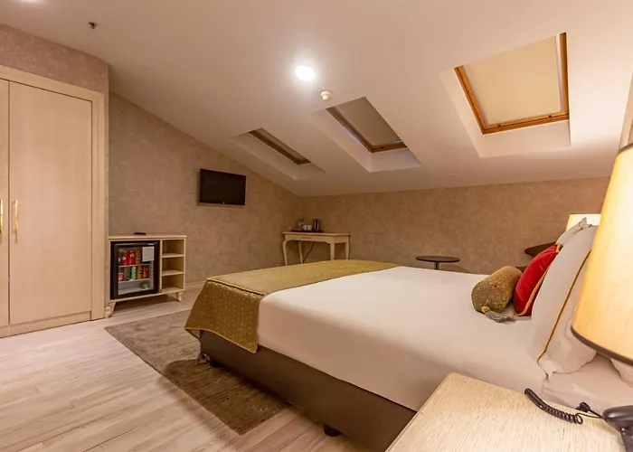 Eurostar Old & מלון