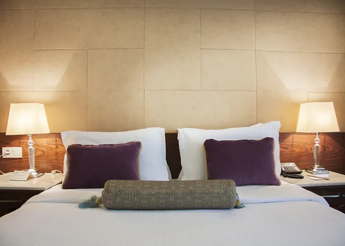 Eurostar Old & מלון