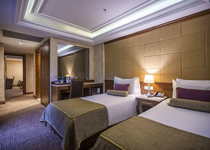 Eurostar Old & מלון 4*